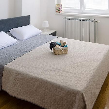 Ap Apartment Near Center Park Skopje Bagian luar foto